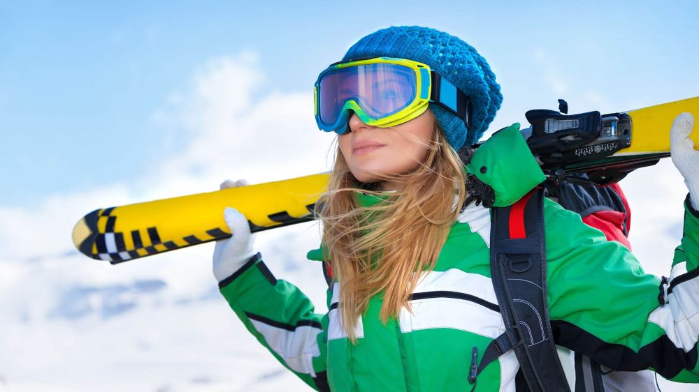 بهترین کاپشن اسکی زنانه ( حرفه ای و مبتدی ) در سال ۲۰۲۱